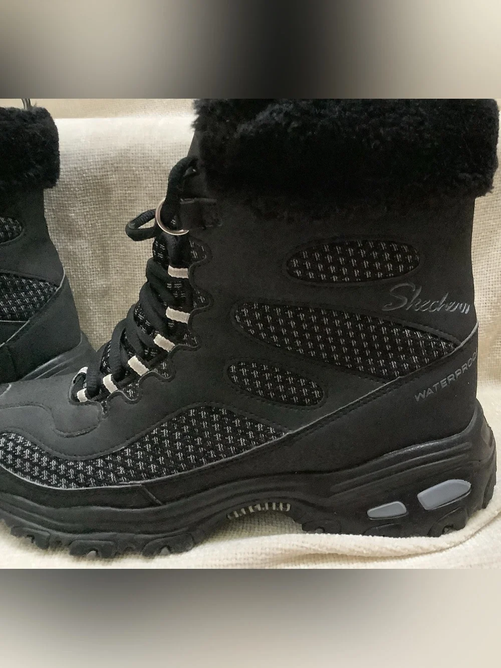 Skechers D'Lites Bomb Cyclone Waterproof Boots-Black & Gray-Faux Fur Lined-9M